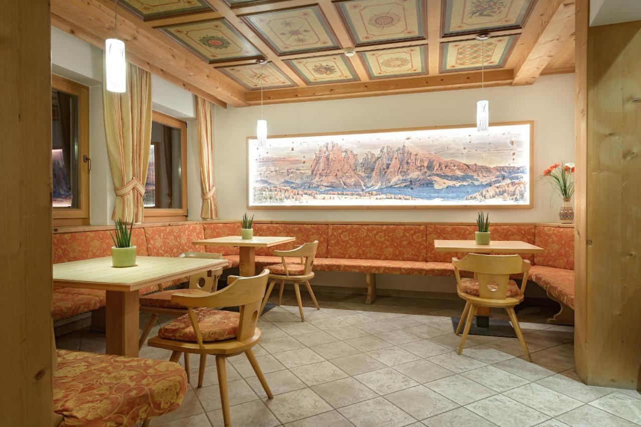 Hotel Ronce Ортизей Екстериор снимка