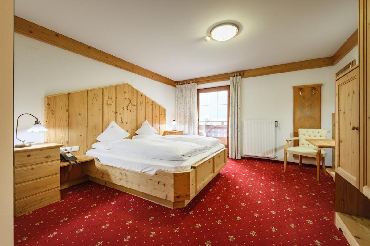 Hotel Ronce Ортизей Екстериор снимка