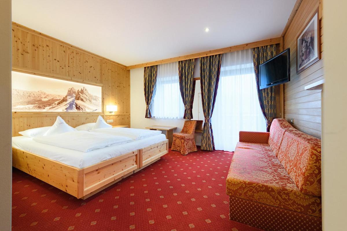 Hotel Ronce Ортизей Екстериор снимка