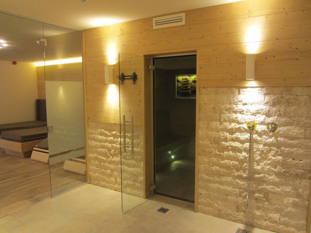 Hotel Ronce Ортизей Екстериор снимка